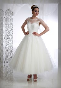 A J Bridal Wear Boutique 1074919 Image 9